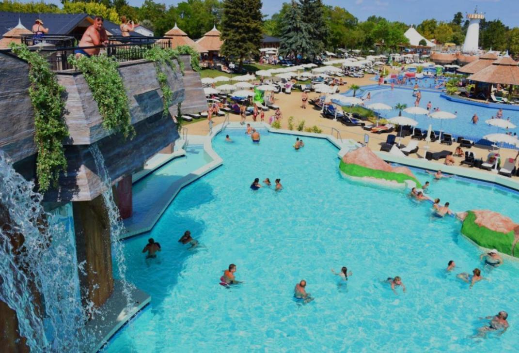Beach Deluxe Apartman Hajdúszoboszló Extérieur photo